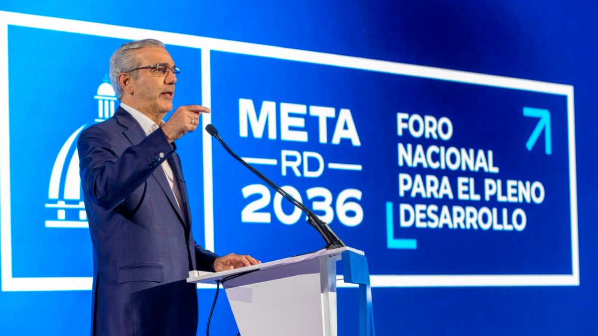 PortalDigitalRD's tweet photo. 📈🇩🇴 El presidente Luis Abinader y la vicepresidenta Raquel Peña encabezaron el primer Foro Nacional para el Pleno Desarrollo, como parte de Meta RD 2036, iniciativa que busca impulsar el crecimiento económico y el desarrollo sostenible del país.

#MetaRD2036 #LuisAbinader https://t.co/GL0E4EXH6c