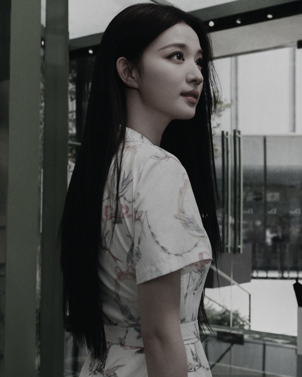 DivineBallads's tweet photo. ⠀⠀⠀ 
#DearJosephine Even with a closet full of Gucci thanks to Judas’s brand deal, I’ll always favor Dior’s clean, elegant lines more. Off to Japan we go!
   ⠀⠀⠀ https://t.co/Z8A9j5PpLw