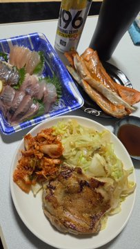rem_sleep_369's tweet photo. 連休開けです！熱いね💦事務所仕事なのでエアコン完備です📷部屋と外の温度差が激しい。そんな日も呑むしかない📷 🍻 https://t.co/Annqrlu1tz