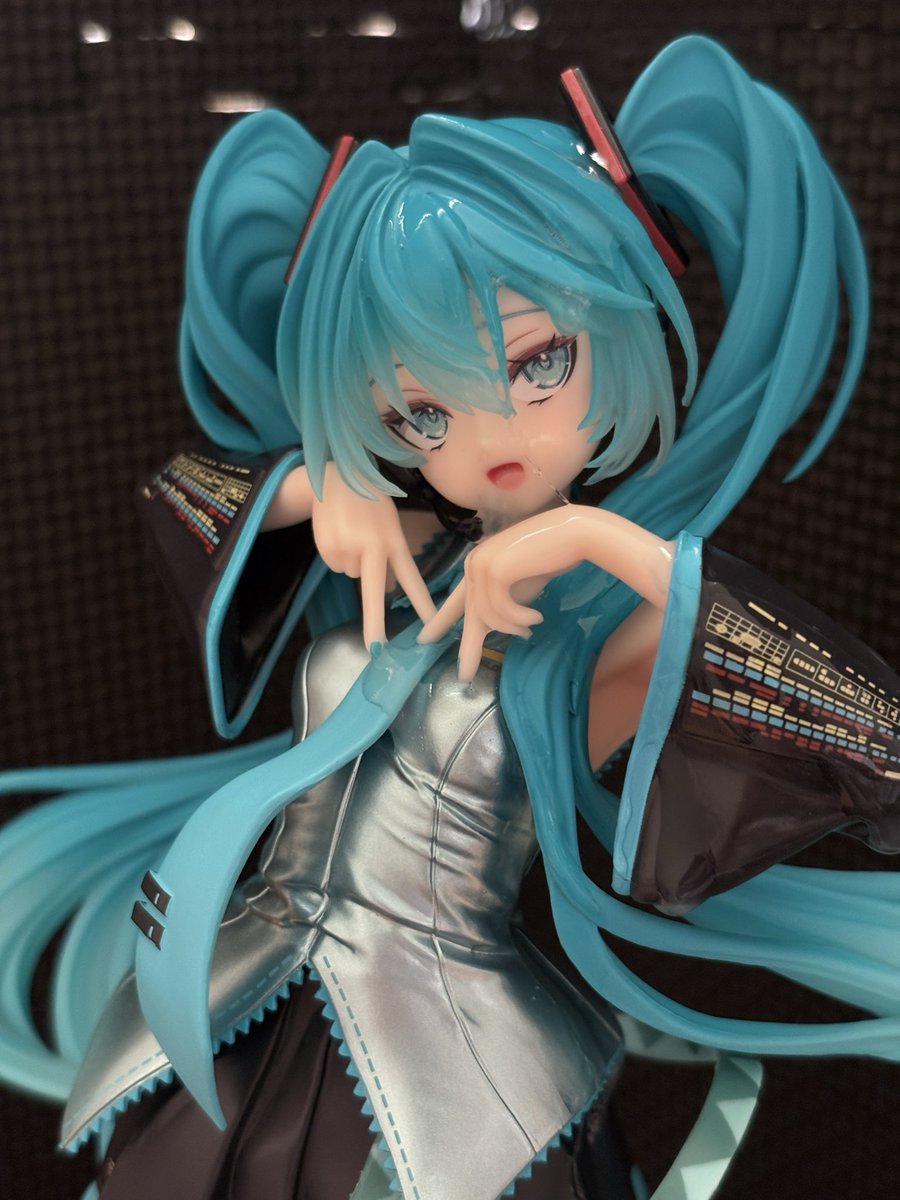taiyakicn's tweet photo. とってきたmkちゃんにぶっかけました！
動画はまあまあな感じなのに...
写真を撮るのを忘れててだいぶ薄くなってしまった...
リベンジ！ https://t.co/mjH4HdJctA