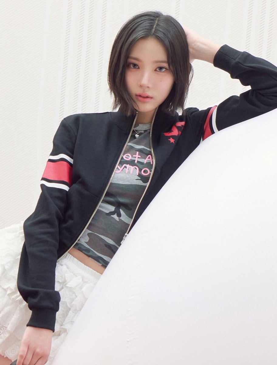 dazrameee's tweet photo. 이게 같은여자애라니 믿을수가없네 https://t.co/j2xYe76xwe