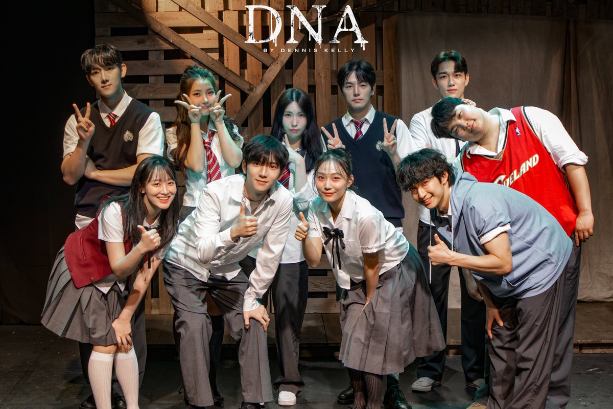 onda_theater's tweet photo. 연극 <DNA>
첫공 페어 사진 공개📸

"넌 한 사람이야, 아니면 나머지 모두야? 뭐가 더 중요해?"

#오송규 #추예진 #홍석주 #배세은 #정도현 #이재홍 #김창현 #강동호 #김수진 #김석훈 

-
2026.08.04 – 08.09
나온씨어터

#연극 #DNA #극단온다 https://t.co/HSdunUtl6E