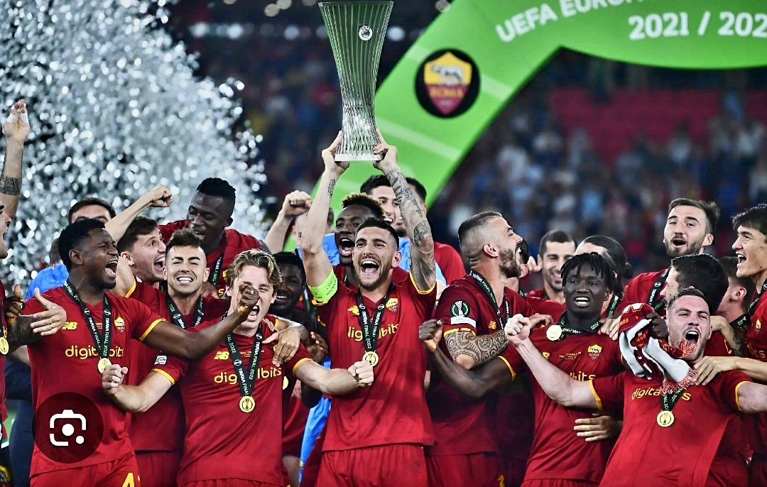 Fabius40884986's tweet photo. Fino a che un ROMANO e ROMANISTA resta con noi,io saroʻ sempre felice e saroʻ sempre dalla sua parte
Poi se è stato anche capitano e li ha purgati sotto la loro curva piu volte,sono ancora piu felice
Voi come sempre,fate come cazzo ve pare...
Daje lorenzo daje💪💛❤️
ASR 💛❤️ https://t.co/DQRYnqY4I1