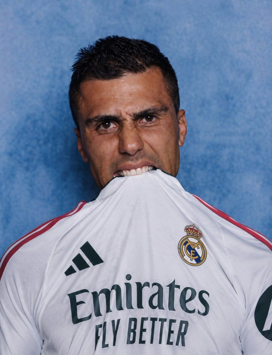 Davidi__11's tweet photo. @realmadrid No me pueden dar mas igual estos dos amargados... Espabilad!! https://t.co/ciZiH0Xn33