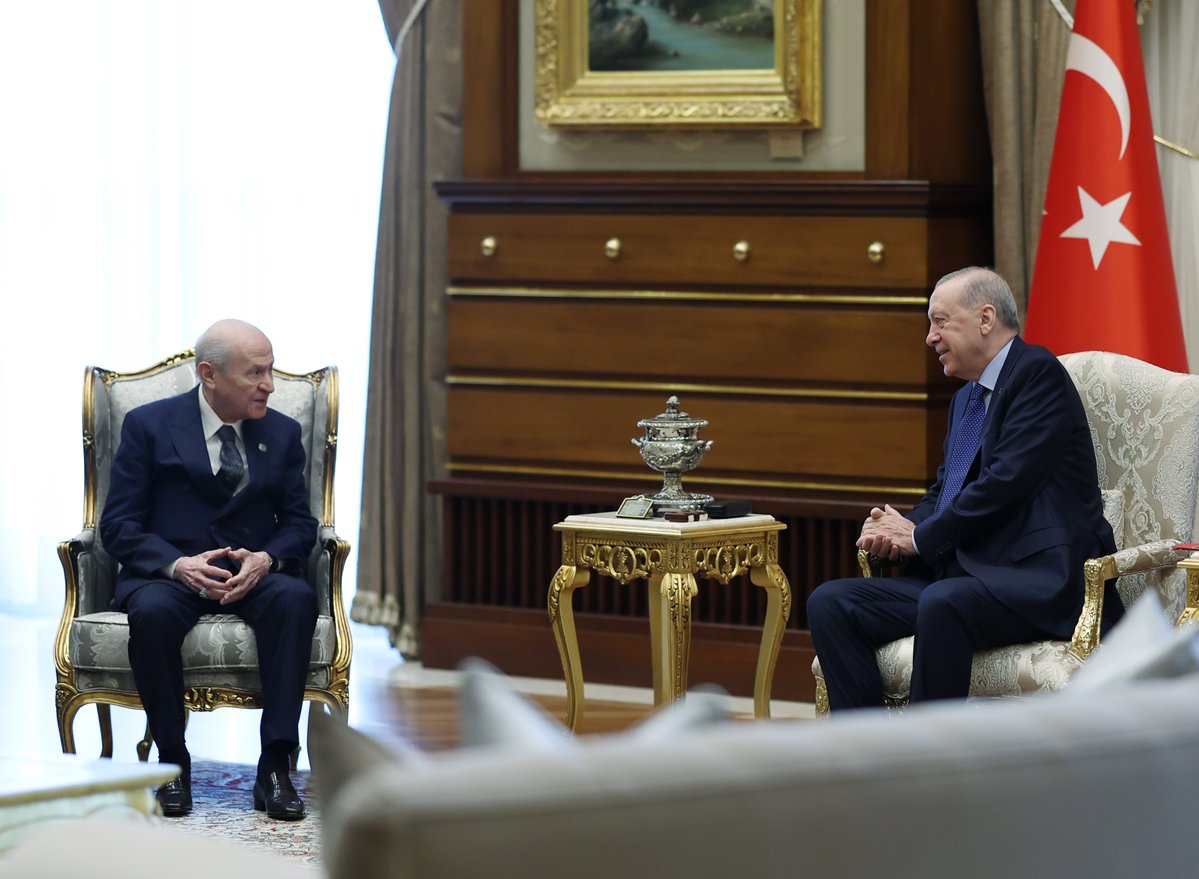 MHP_Bilgi's tweet photo. Genel Başkanımız Sayın Devlet BAHÇELİ, Cumhurbaşkanımız Sayın Recep Tayyip ERDOĞAN ile Cumhurbaşkanlığı Külliyesinde bir araya geldi. https://t.co/jJqAiviUmi