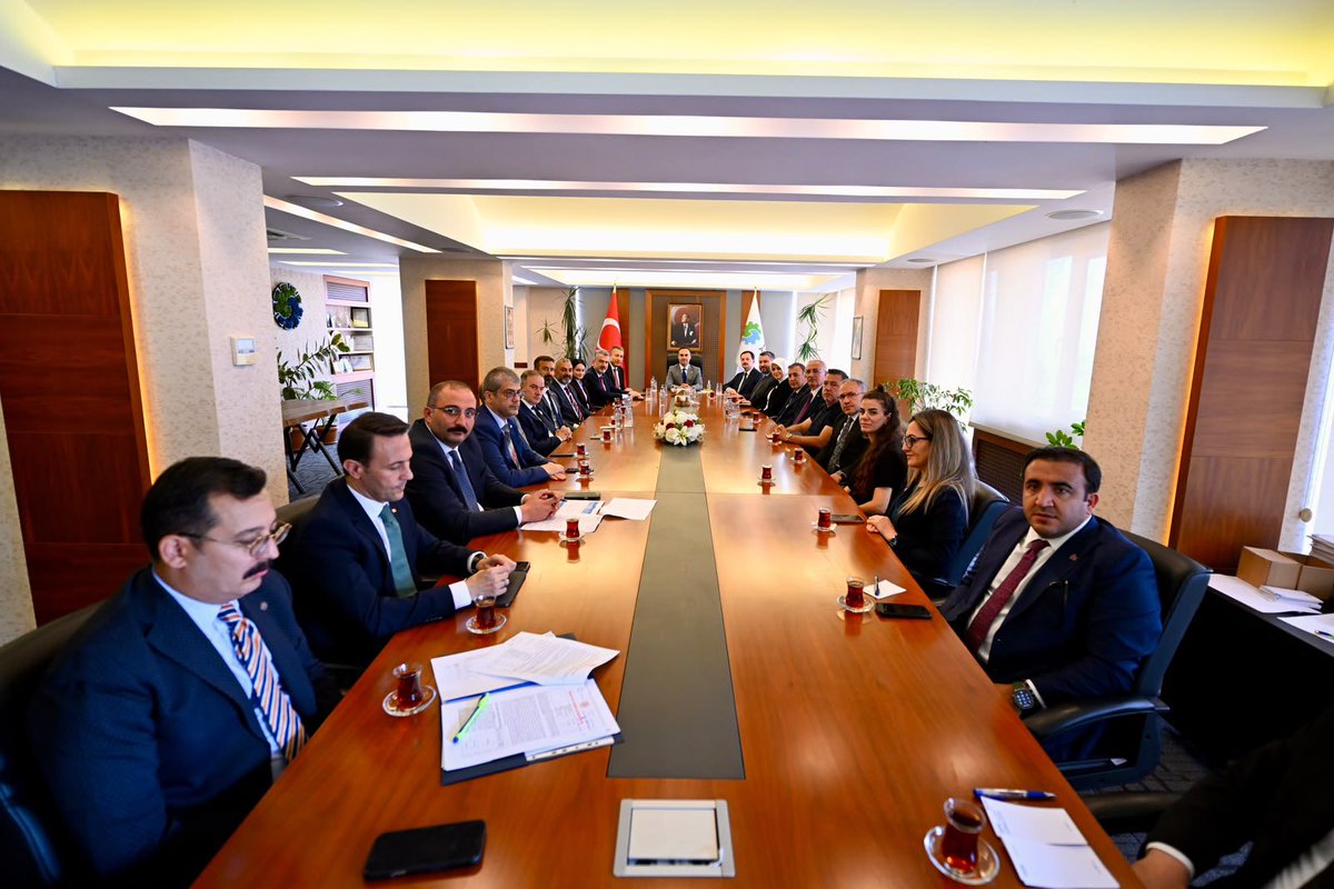 trabzonarsinosb's tweet photo. 📌 Sanayi ve Teknoloji Bakanı Sayın Mehmet Fatih Kacır ve beraberindeki heyeti misafir ettik

🔗 Haberin devamı için tıklayınız 👉 

https://t.co/MgNBNKraQP https://t.co/ZpOxjW56xG