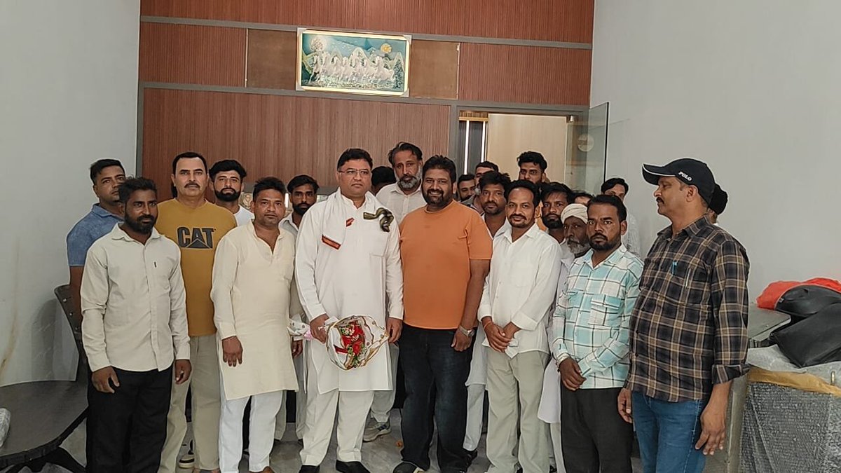 Tanwar_Indian's tweet photo. गत दिवस रतिया (जिला फतेहाबाद)में आयोजित विभिन्न धार्मिक, सामाजिक एवं जलपान कार्यक्रमों में https://t.co/hEK89a0ZJZ