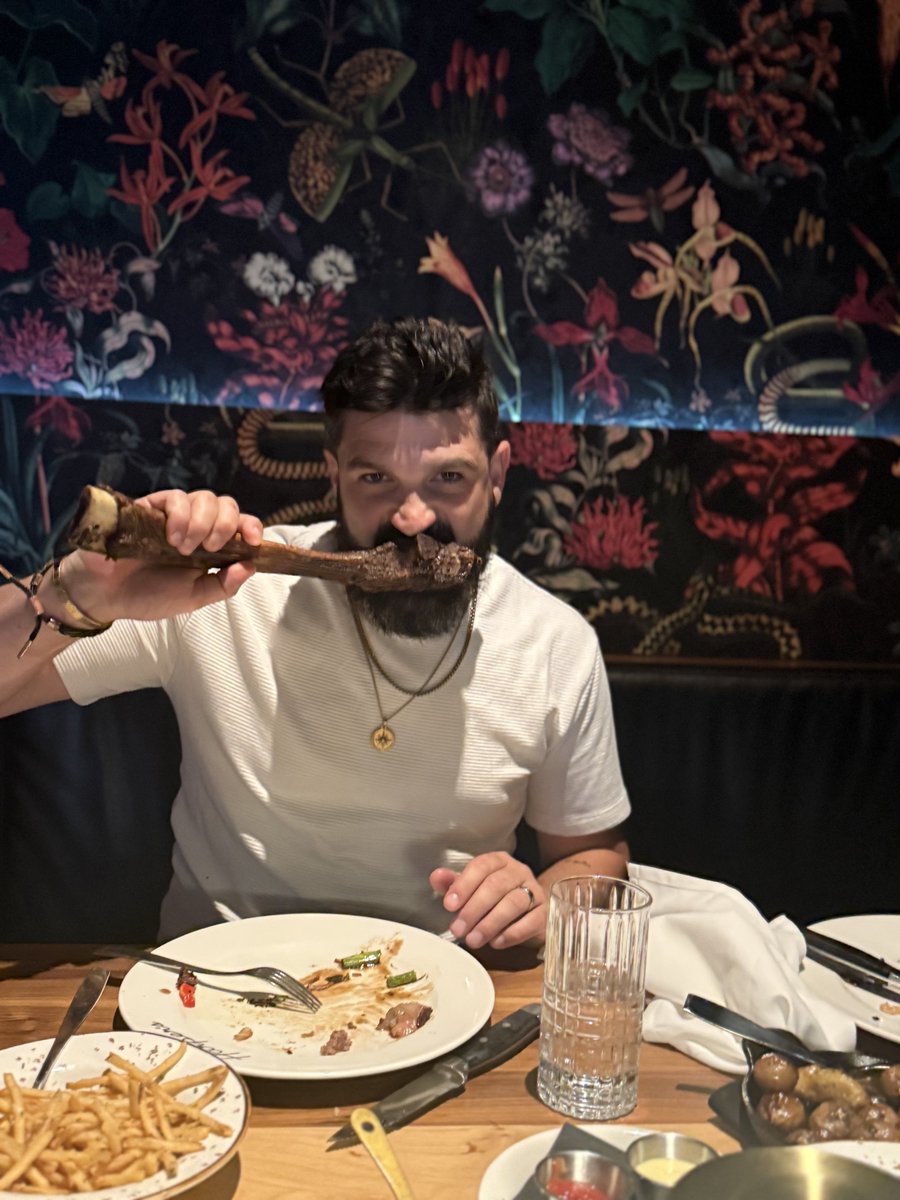 hes_junior's tweet photo. Eat the dip $MONKO holders will win so hard

EMvFZGZAakJk1AByP162Bu2ENiGxV8EXqYx2XKV3doge https://t.co/eq9H5iICXH