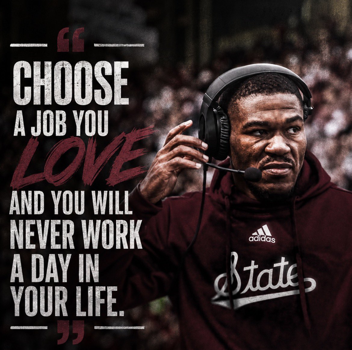 _CoachKThompson's tweet photo. 𝐉𝐮𝐬𝐭 𝐚 𝐤𝐢𝐝 𝐟𝐫𝐨𝐦 𝐑𝐚𝐥𝐞𝐢𝐠𝐡, 𝐌𝐬 𝐜𝐡𝐚𝐬𝐢𝐧𝐠 𝐡𝐢𝐬 𝐝𝐫𝐞𝐚𝐦. 

𝐓𝐡𝐞 𝐌𝐚𝐫𝐚𝐭𝐡𝐨𝐧 𝐂𝐨𝐧𝐭𝐢𝐧𝐮𝐞𝐬…🏁 #FallCamp2026 https://t.co/fyIT14taBL