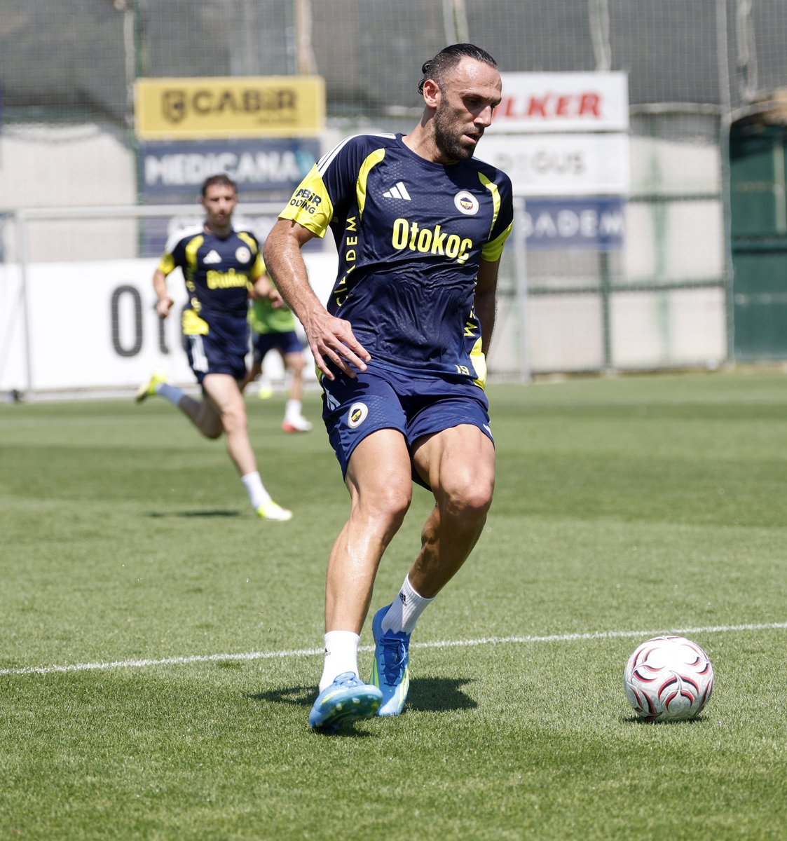 TekYolFener's tweet photo. Sturm Graz ile oynayacağımız rövanş maçının hazırlıkları başladı. https://t.co/5FaiHjDd0f