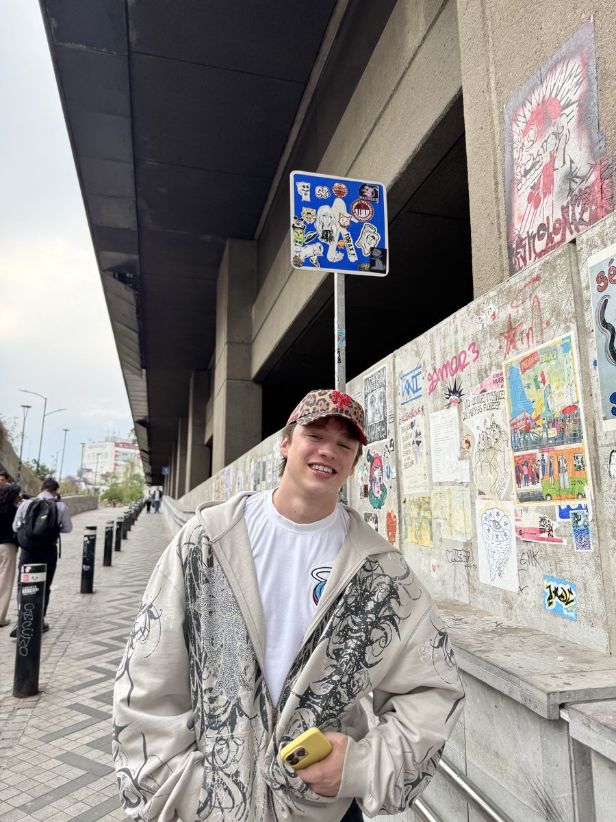 XHEYSTUD's tweet photo. 🫐⠀ ⠀｡⠀⠀ Bom dia. O sol já nasceu lá na fazendinha https://t.co/Bpl7akTVSu