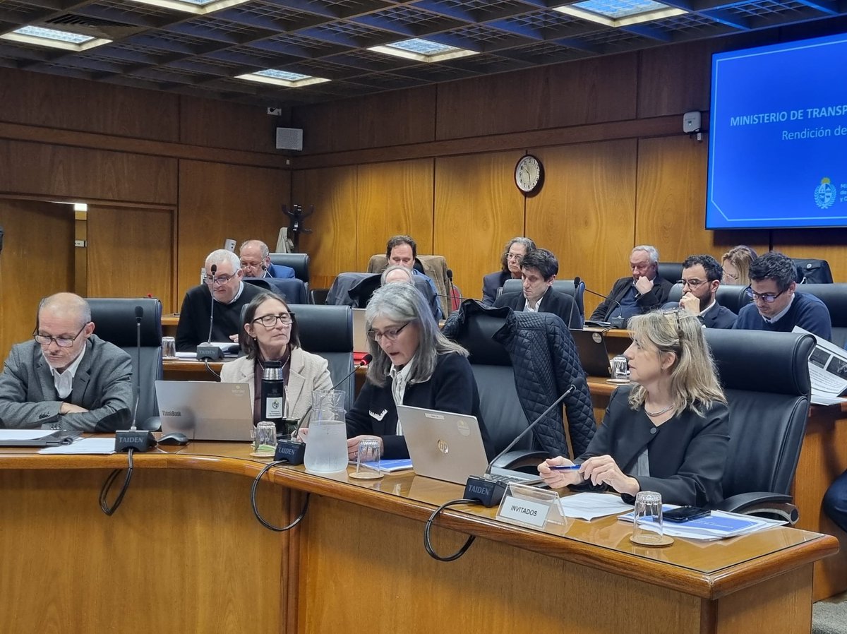 AfeUruguay's tweet photo. Las autoridades de AFE acompañaron a la ministra Lucía Etcheverry en la Cámara de Representantes durante la Rendición de Cuentas, reafirmando el trabajo conjunto entre AFE y el @mtopuy . https://t.co/KMotlPMMGk