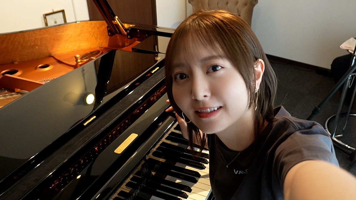 _madoka726_'s tweet photo. 21:00に動画あがります！
QT改めておめでとうございます🎮
T.N.Tさんの書き下ろし曲楽しみ😻
https://t.co/oRNe6HNKEN https://t.co/X6Gb5pGF7v