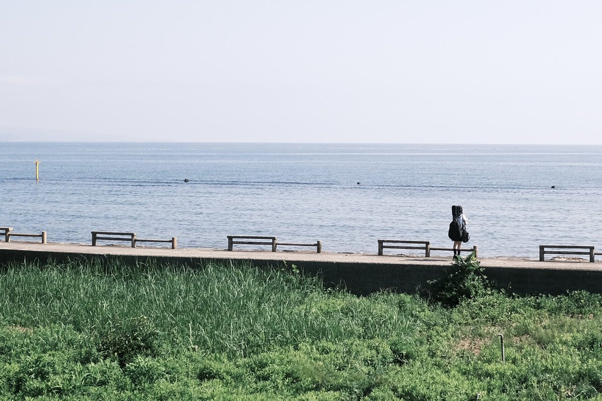 moon45100's tweet photo. 雨晴海岸で出会ったお兄さんが撮ってくれたお写真 https://t.co/3pDFivEYcH
