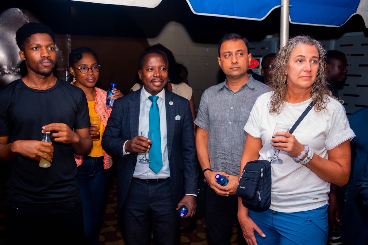 USEmbassyLome's tweet photo. On July 30, the U.S. Embassy Lomé hosted a networking event for alumni of U.S. exchange programs, members of the Global Alumni Association of Togo, and participants from Space Forum Africa 2026 focused on building connections, sharing experiences, and fostering professional engagement. 
The gathering highlighted the importance of innovation and technology while providing an opportunity for participants to exchange ideas, strengthen ties across different program cohorts, and celebrate the launch of the second edition of the alumni newspaper. 
#ExchangePrograms #USAinTogo #Alumni