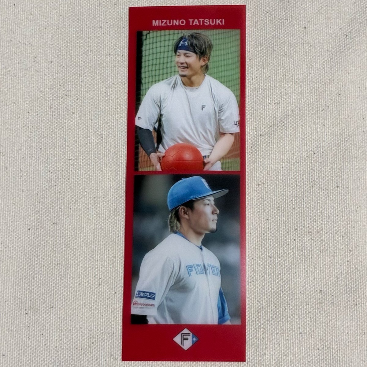 luv2_08's tweet photo. 【交換】 ファイターズ シルキーフィルム ステッカー

譲/ 58 奈良間(4カット)　43 水野(2カット)

求/ 64 田宮(どちらでも)　7 西川(どちらでも) > 49 大塚(4カット)

札幌手渡し or エスコン手渡しでの交換募集
エスコンの場合日程相談 https://t.co/8Kf75aEF0p