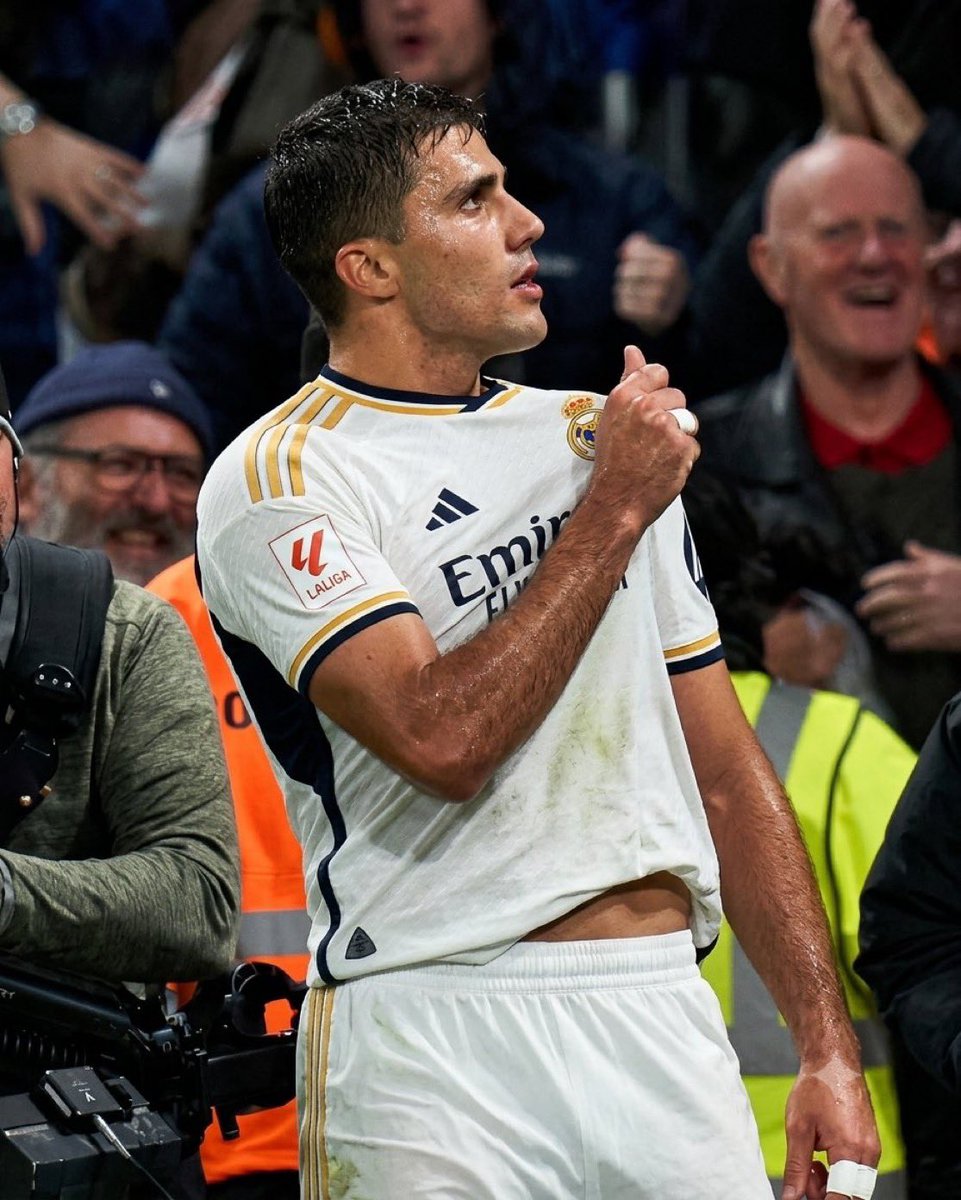 VCQD_'s tweet photo. @realmadrid https://t.co/jpiA7Vrykx