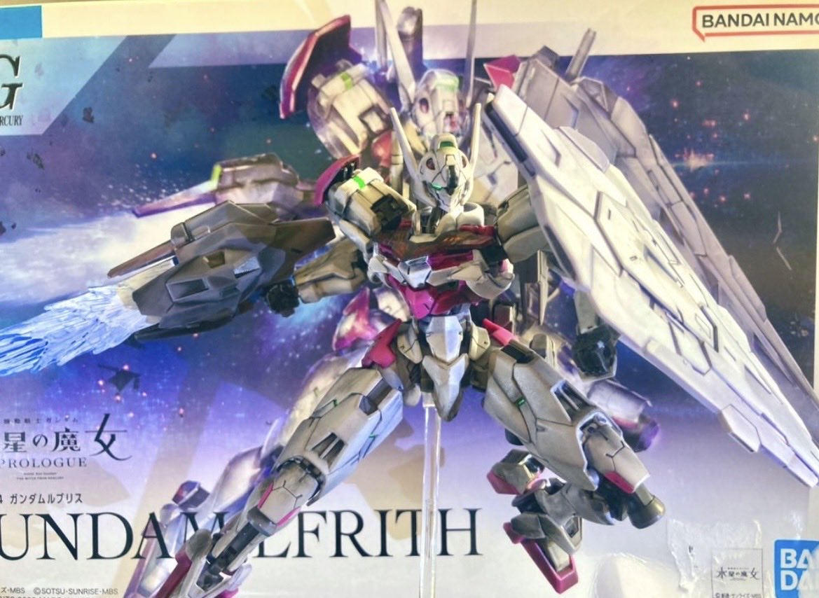 you1420108's tweet photo. #水星の魔女ガンプラキャンペーン第一弾
ボックスアートが懐かしい…笑 https://t.co/lueMxS1ZUP