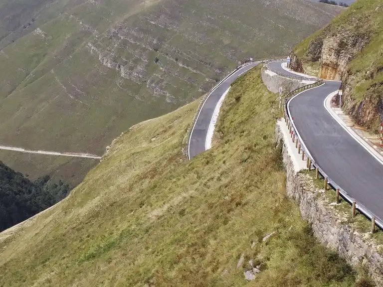 GuardianRRC's tweet photo. @amantes_cycling Os paso una foto real… https://t.co/Q2vsZ0IY91