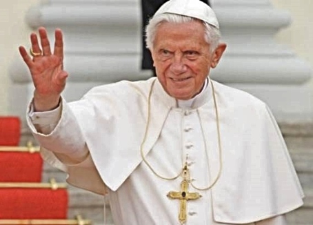 Pequesemillitas's tweet photo. «La Transfiguración es un baño de luz.
Jesús se reviste de luz divina
para mostrar a sus amigos
lo que hay en lo íntimo de su ser»
(BENEDICTO XVI) https://t.co/8vPH0BaogN