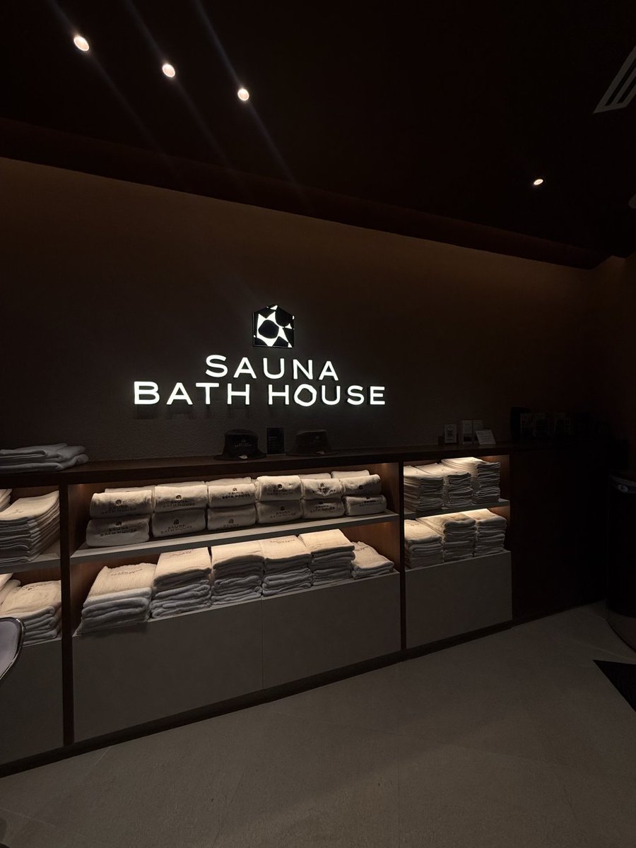 Eri_Gentle's tweet photo. 🇸🇬 CBD 직장인 여성들이 놓칠 수 없는 힐링 웰니스 시간 #고압산소챔버
📍 House Longevity · Sauna Bath House https://t.co/OuCSfnfpl4