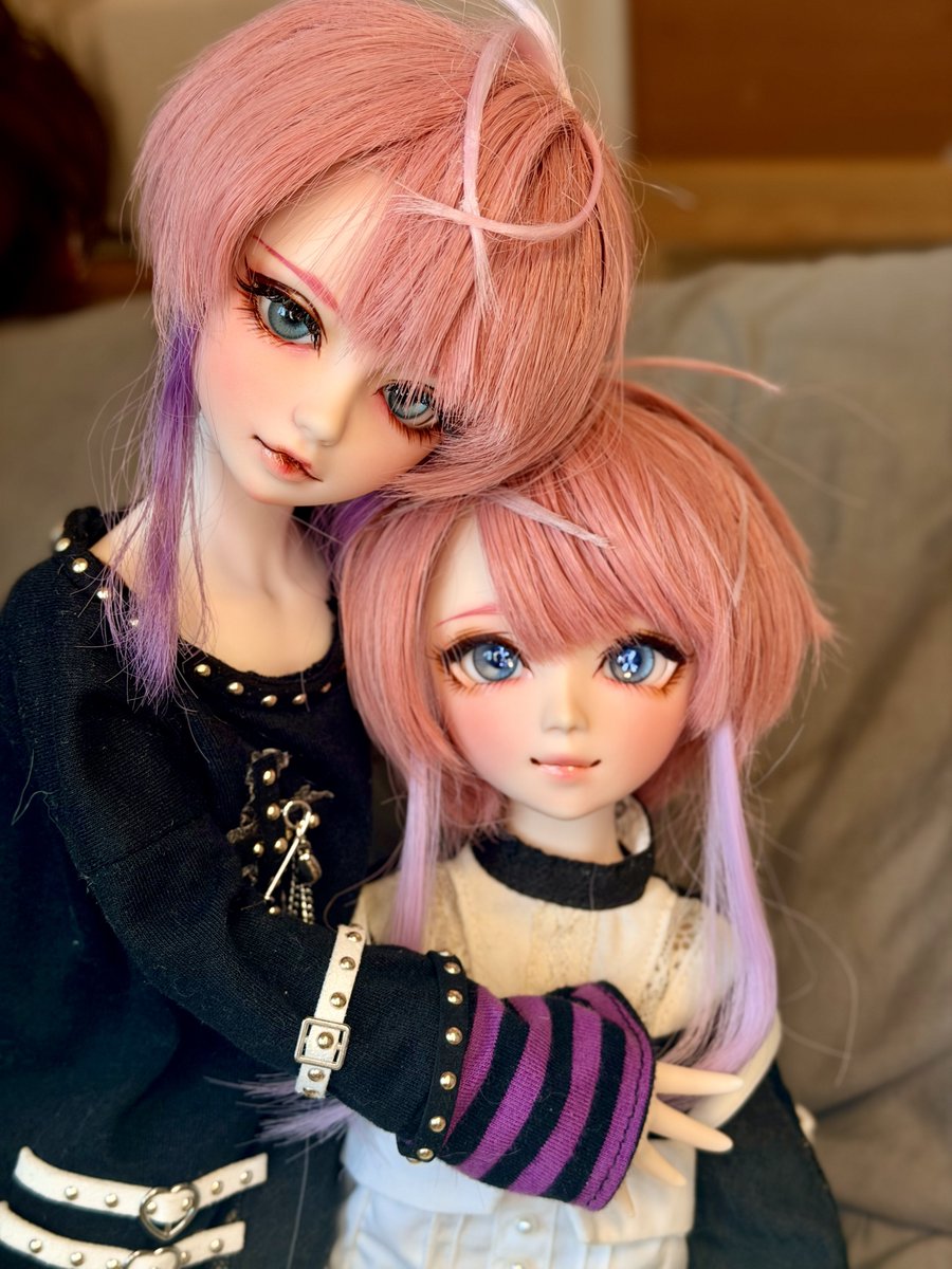 vri8ob589's tweet photo. オビツ11〜等身大170cmまでいろんなドールがいます🙌
ドールのメイクをしたりキャラドを作ったりして遊んでます❤️‍🔥
お絵描きしてたりBL要素がある雑多垢なのでご注意ください
♡RP巡回
お話ししたいので相互希望🔁
RPしていただけると嬉しいです😊
#ドールオーナーさんと繋がりたい https://t.co/7kA3evUviX