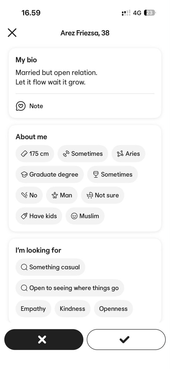 chtrn2side's tweet photo. Main dating apps iseng2, malah ktemu org ini. 

Wow, sebusuk itukah dating apps skrg?
Terus ada yg swiped right gtu?￼

Cc : sandrafellicia https://t.co/nmifNz5M1P