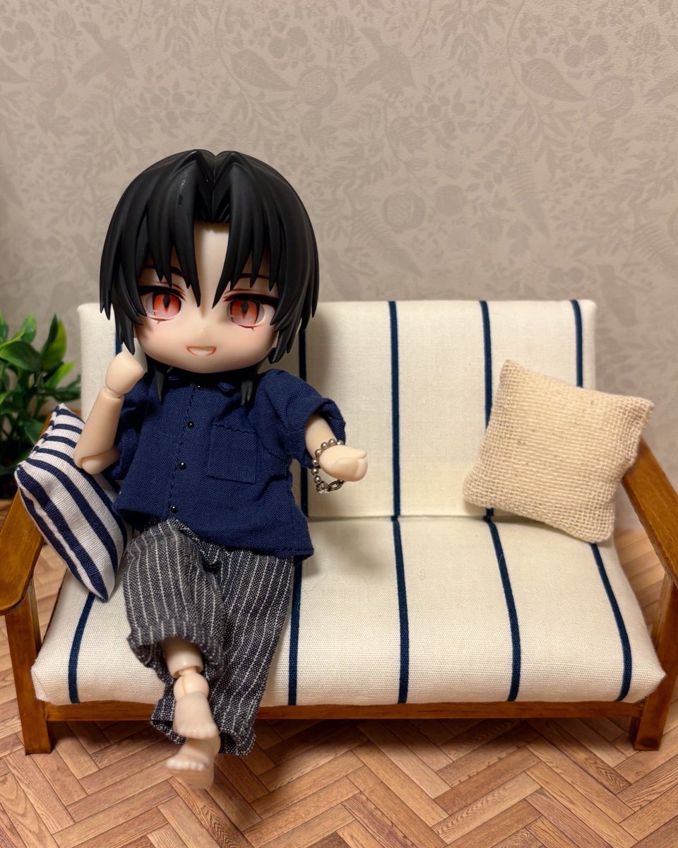 itsuki__room's tweet photo. #深夜のねんどろ撮影６０分一本勝負 

8/6 【いけめん】 ふらいんぐ

「どうぞ、隣へ？」 https://t.co/E9JckCymYF