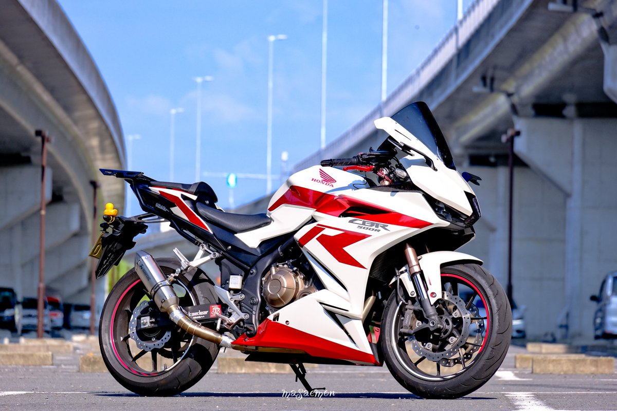 masaemon_w400's tweet photo. CBR500R？ https://t.co/CbrYHRFywm