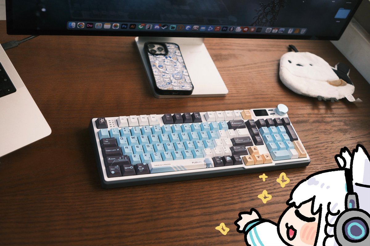 fuwafuwa_35's tweet photo. 開箱 iRocks 艾芮克 與 白上フブキ 聯名的
T29 旗艦工學椅 / K85R PRO 鍵盤!
-
一開始的包裝與說明書上
就能發現有很多fubuki的元素!!
在小地方能看出用心
原本不太敢買白色的椅子
但因為皮面是防汙耐水解的科技皮
稍微弄髒拿濕紙巾就能擦掉, 非常神奇
超愛附贈的吹吉拉靠枕! 很軟很好靠!!
也喜歡頭枕上的星星, 背面的小吉祥物
鍵盤跟鍵帽也都設計得很棒
覺得是一次完成度非常高的聯名
希望以後會有更多成員的
(附上與我的原版T29合照w)
#白上フブキ