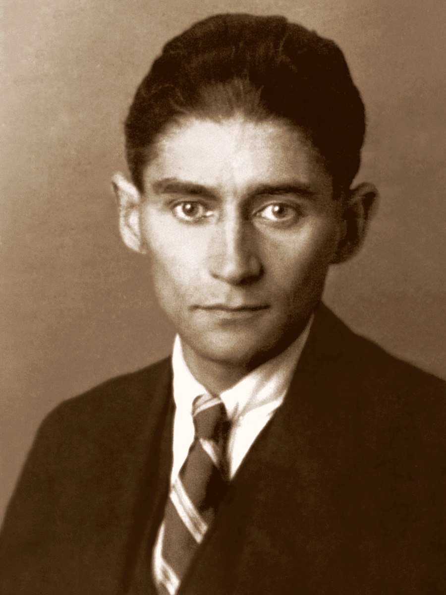 AnlothK's tweet photo. Miedo de la noche. Miedo de la no-noche. #Kafka https://t.co/UDMQOF7W5c