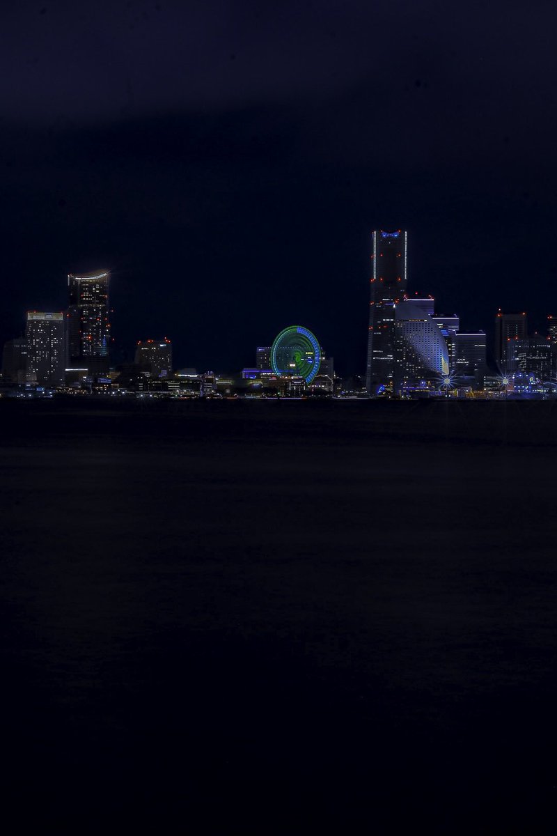 yo_rito2011's tweet photo. 海の奥に見えるみなとみらい21の夜景

camera📸 : CANON EOS R50
#横浜 
#横浜夜景 
#みなとみらい21 
#yokohama 
#minatomirai21 https://t.co/JyNnzLGBxh