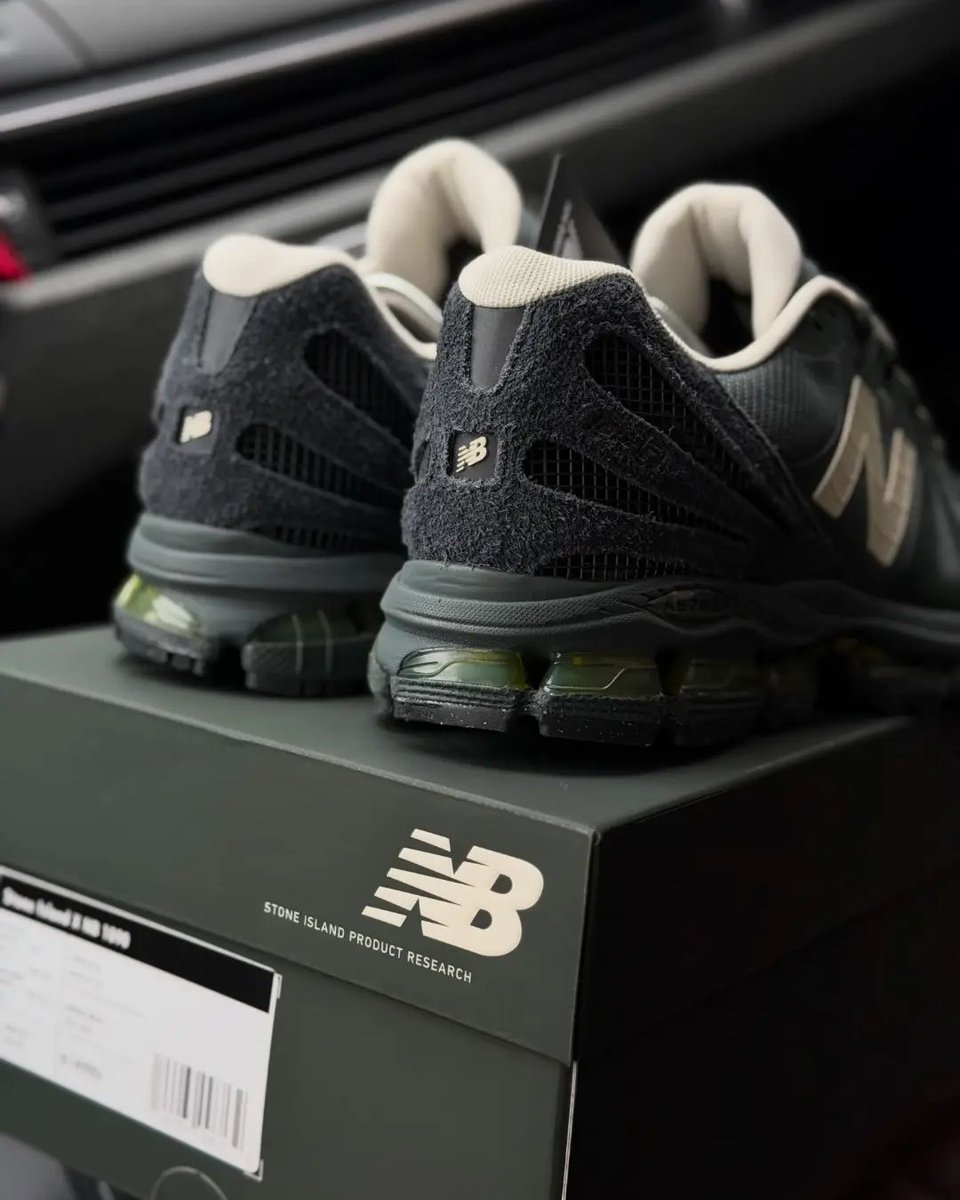 sneakersfandom's tweet photo. https://t.co/sIE06aGDv2