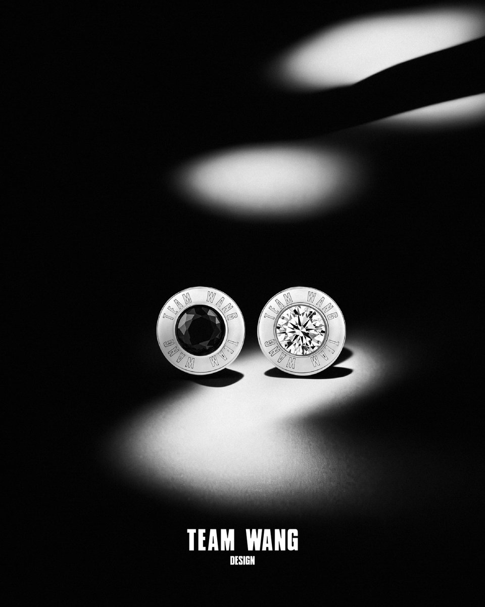 teamwangdesign_'s tweet photo. Attraction requires no reason.

This Chinese Valentine’s Day, let love manifest with a single "CLICK."

#TEAMWANGdesign #THEORIGINAL1 #TWD https://t.co/BpmnfifkYC