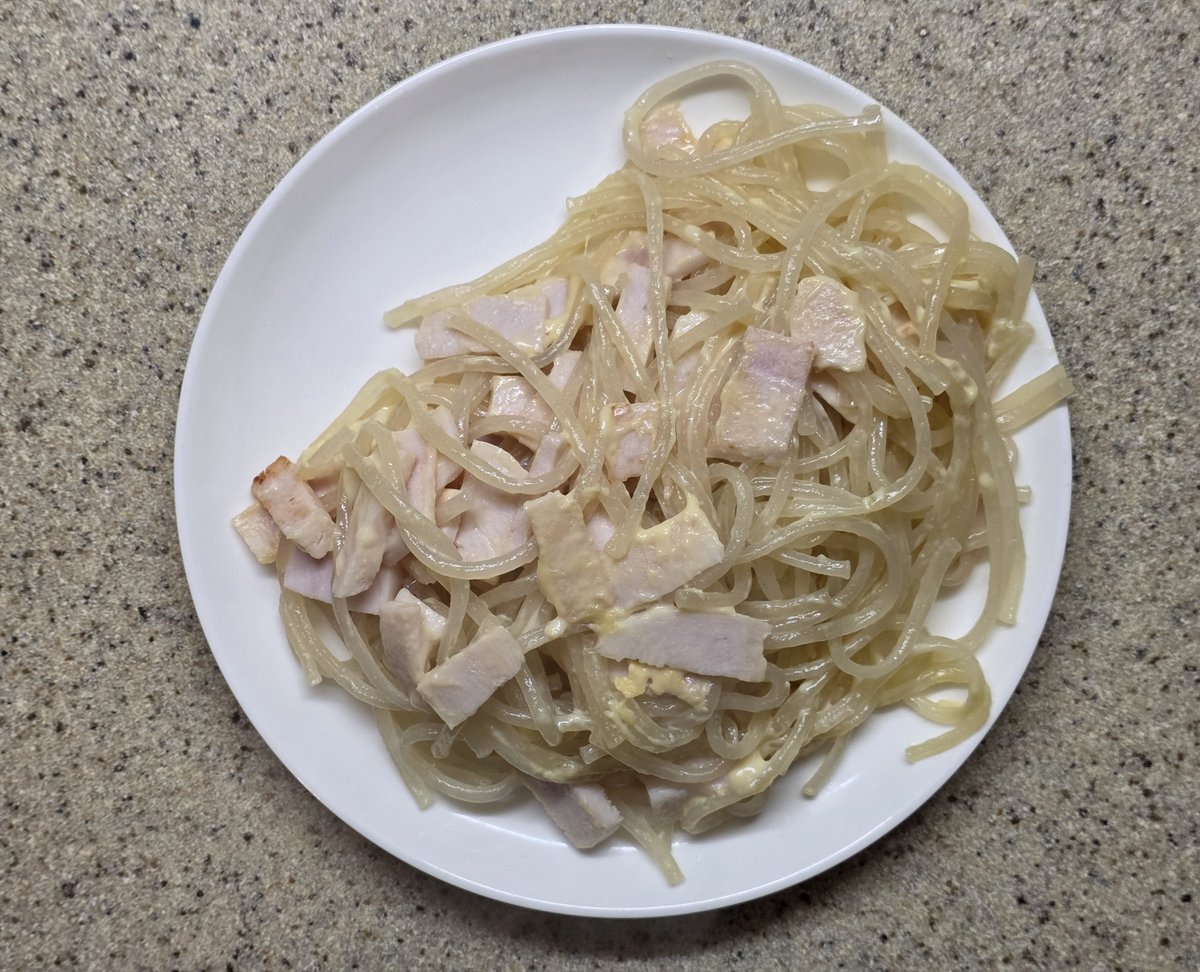 ivan1lrl's tweet photo. Carbonara for lunch!! https://t.co/zvMvDelUQD