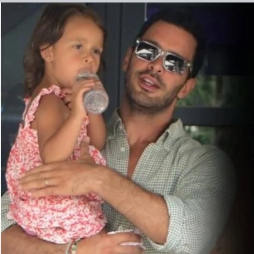 MartaFe54789724's tweet photo. RECORDANDO un dia de papรก e hija y nos damos cuenta cuanto creciรณ #Janiko #barisarduc #gupseopzay ๐๐๐๐๐งฟ https://t.co/r3rFqYWQdC