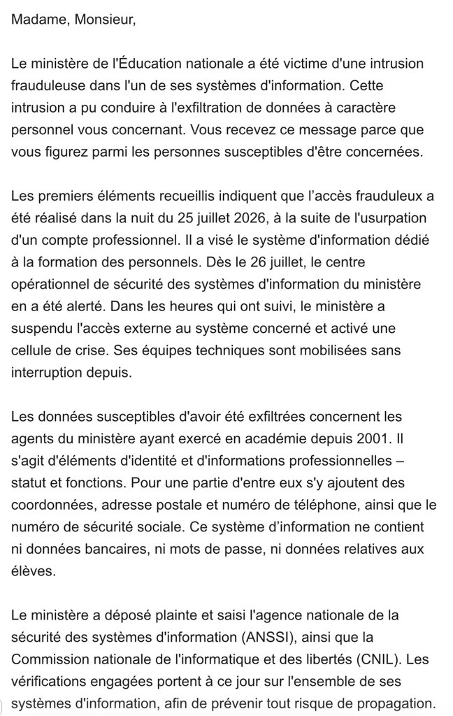 ValeriePestre's tweet photo. Pas très agréable de recevoir ce mail du MEN et de se dire que nos données peuvent se balader sur le dark web. J’espère que les ministères de l’Interieur et de la Défense sont mieux protégés… #EducationNationale https://t.co/dNIp055nxu