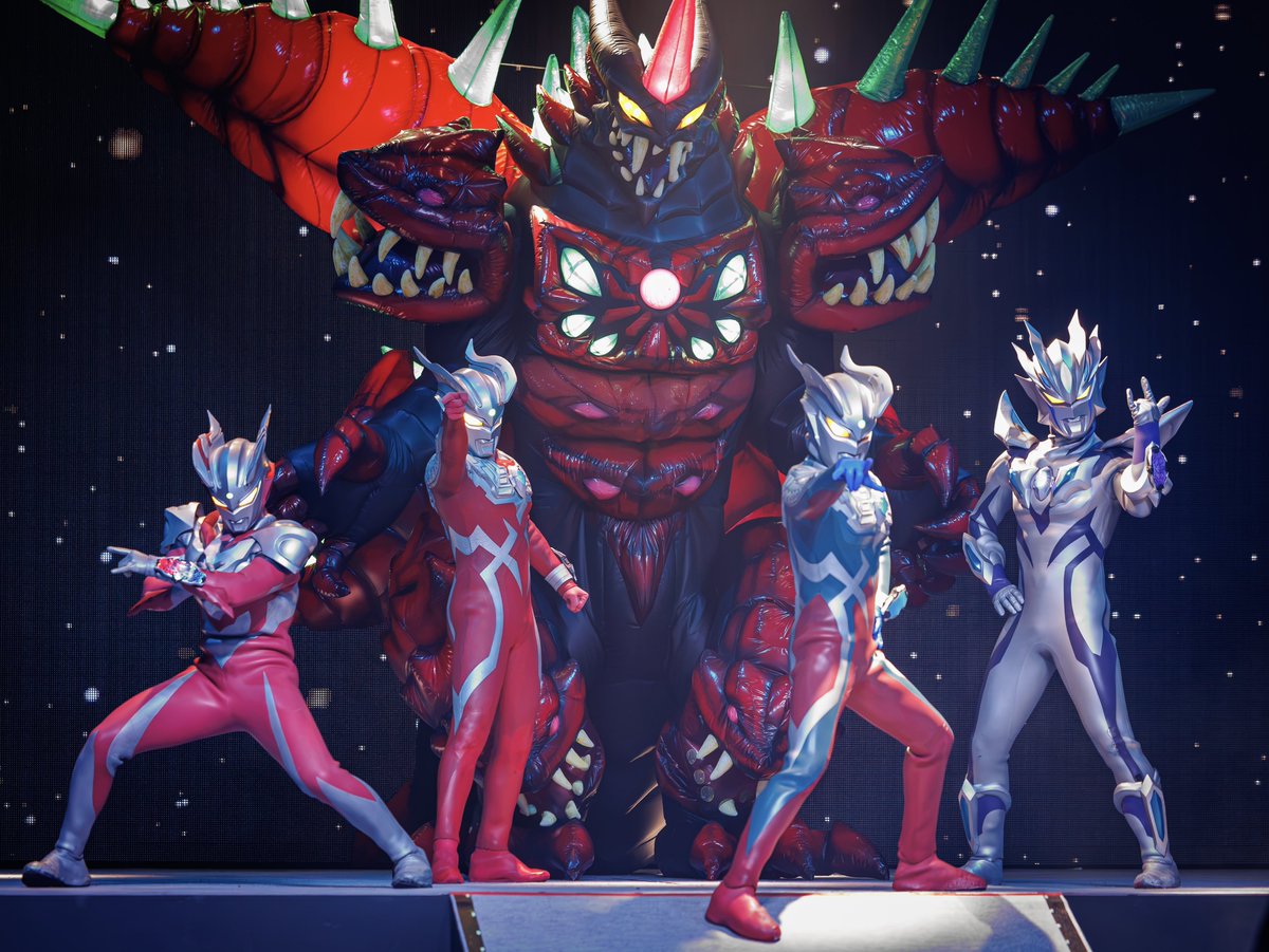 toshiyuki_db's tweet photo. ゼロが4人！？

ゼロマルチレイヤー…！？

#ウルトラマンゼロ #ウルサマ2026
#ウルサマ #ウルトラヒーローズexpo https://t.co/cOQJRYch43