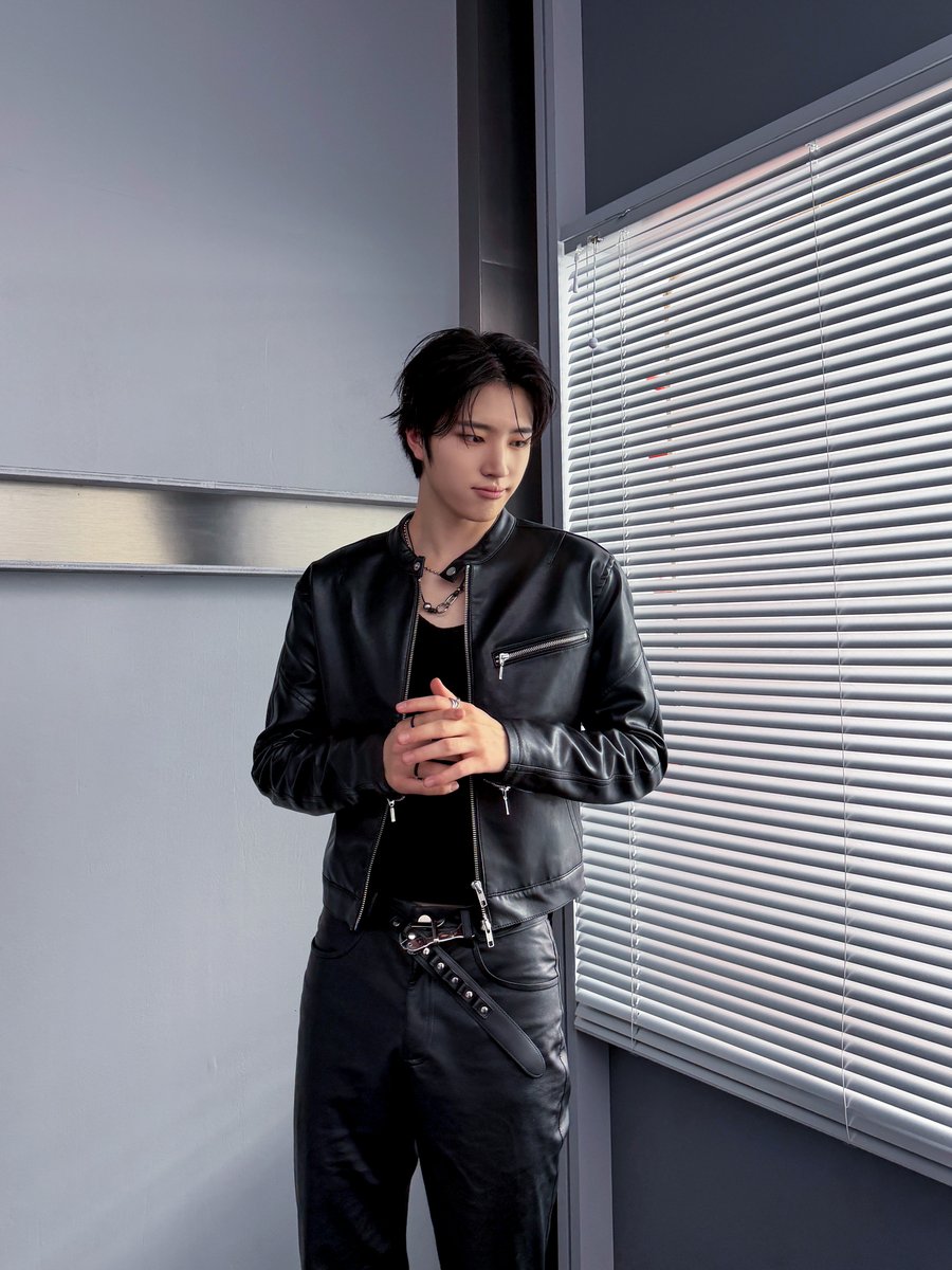 AEN_offcl's tweet photo. UNLOCKED PHOTO_X to Z MV

▶️ https://t.co/9mcgIuxEwg

#AEN #에이엔 #エイエン
#A_NEW_ERA_OF_NOW
#XtoZ
#UNLOCKED_PHOTO https://t.co/pkfg1ikCBm