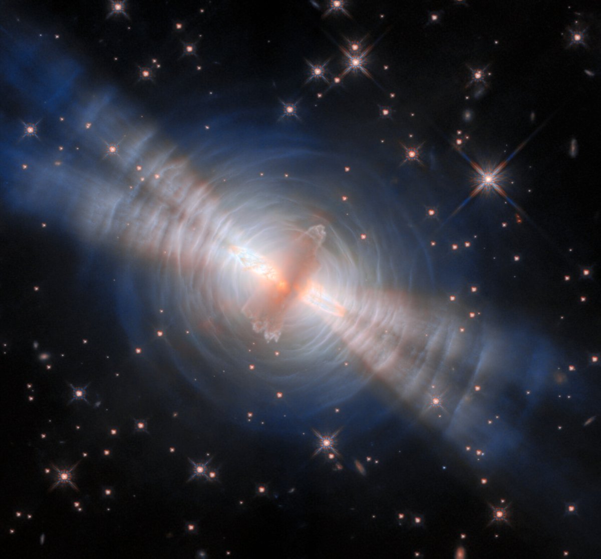 WorldAndScience's tweet photo. Stunning: Here is the sharpest look so far at the Egg Nebula, a preplanetary nebula from a dying Sun-like star. In time, it will reveal a white dwarf and spread into a planetary nebula.

(Credit: ESA/Hubble &amp; NASA, B. Balick (University of Washington) https://t.co/2iAqnmWQ7G