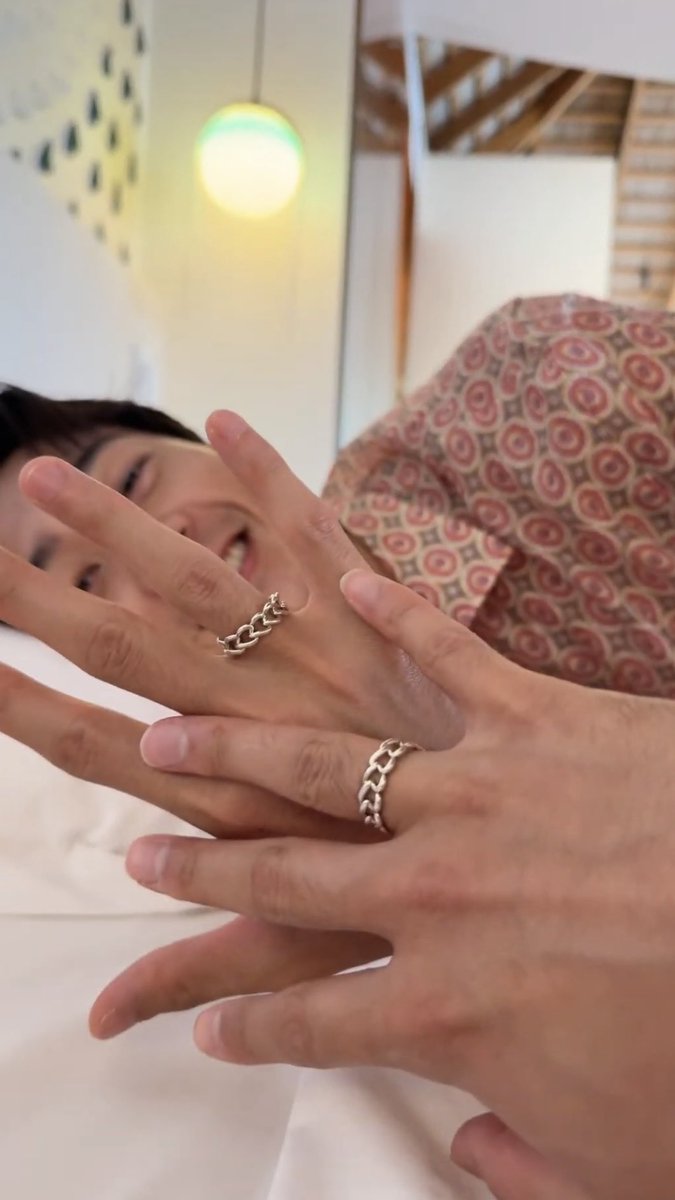 daishun_mita's tweet photo. Today's live was pure happiness. The laughter and sweetness filled the air. ❤️
Happy 2nd anniversary to DaiShun YouTube channel! Thanks for all the joy you've shared. Wishing you endless happiness, laughter, and many more beautiful moments✨
#DaiShun2ndYTAnniv
#daishun https://t.co/XSWhd1jcLn