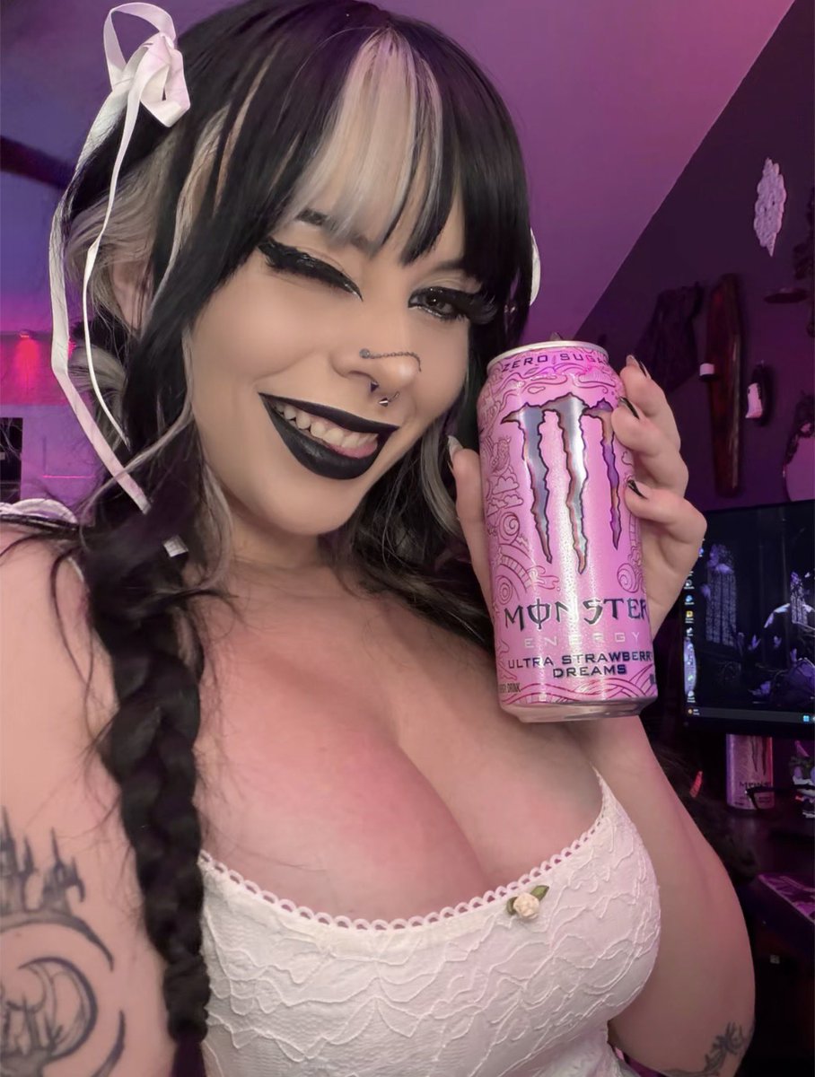 HexxedCruelty's tweet photo. 💬::  ❝ Dummy left his computer unlocked when he went to bed . . . Guess who’s taking over his early morning stream ?~ ❞ https://t.co/8D6CBrbJOT