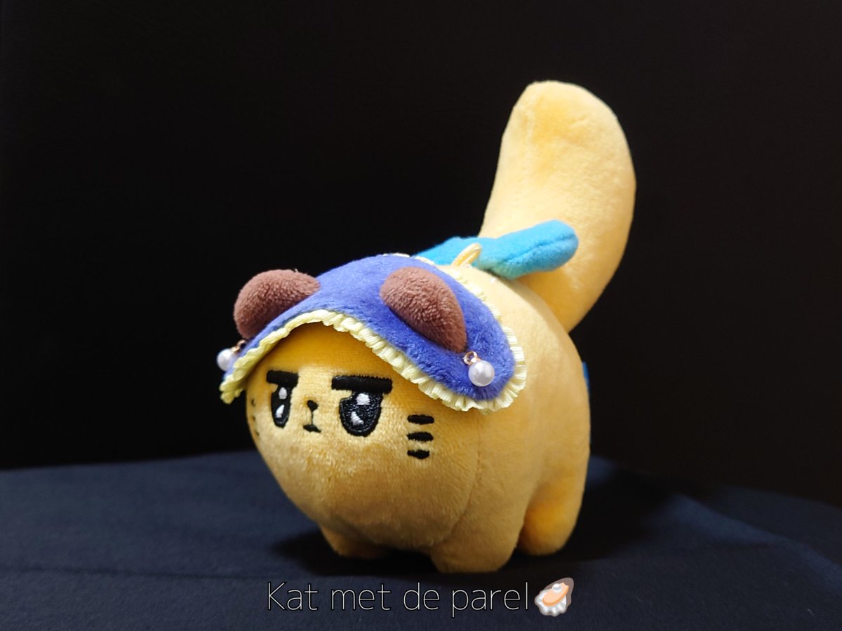 DrSplt's tweet photo. 🖼️真珠の耳飾りのばにゃ奈🦪✨️
ターバン風に作ってみたよ🪡
来日記念に見に行きたいね🎨
#東京ばにゃ奈 https://t.co/PEeu3TEsWo