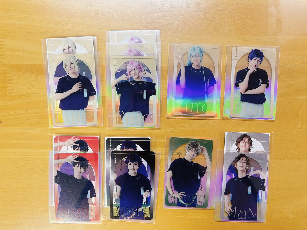yu38no's tweet photo. あんステ 交換 ブロマイド クリアカード

クリカ
英智2、桃李3、渉、弓弦、鉄虎2、千秋2、翠、斑2

ランブロ
英智横4縦1、桃李縦2横2、弓弦縦横1、鉄虎縦1 横3、千秋縦2 横3、翠縦横1、奏汰縦1 横2

求→両方日和、ジュン、ランブロ茨、凪砂、定価＋送料

梅田手渡し、郵送、神戸15、16夜希望です。 https://t.co/tg9LAd4LOO