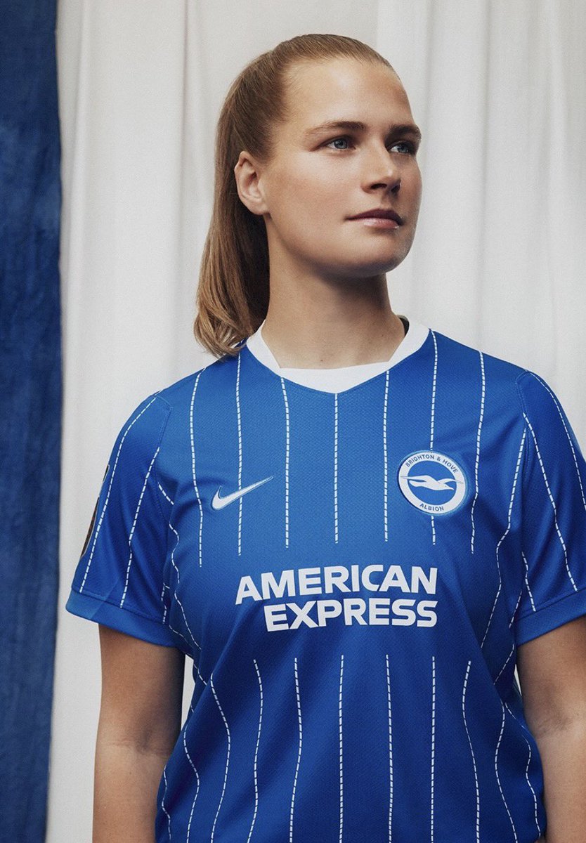 swfckeegan's tweet photo. 1st Brighton 
Kit of the season. What a brilliant shirt from Brighton I love any kits like this and the white lines the way the compliment the blue is so nice definetly deserves first 
#bha https://t.co/xjukQRIINn