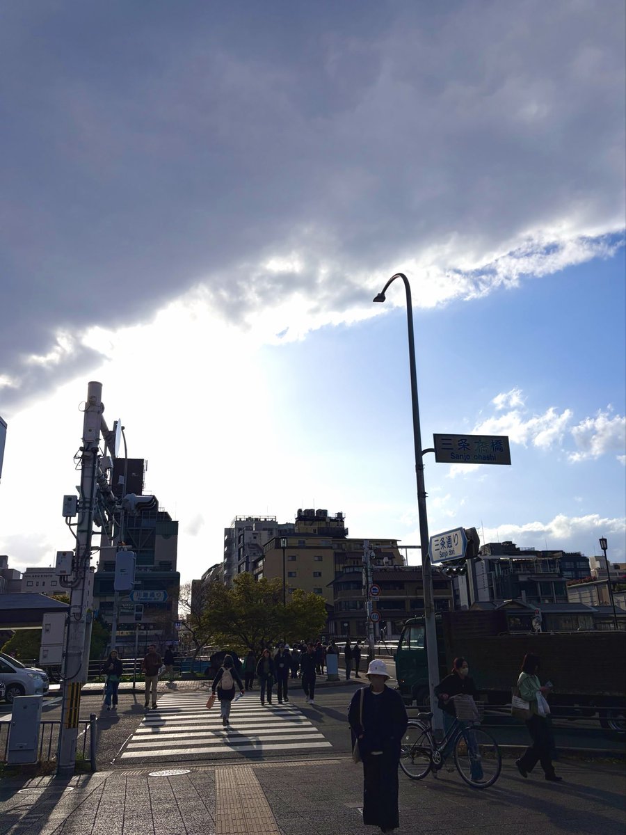 zt_txc's tweet photo. 三条とかいう街おしゃれすぎない？ https://t.co/uVFitfhewg