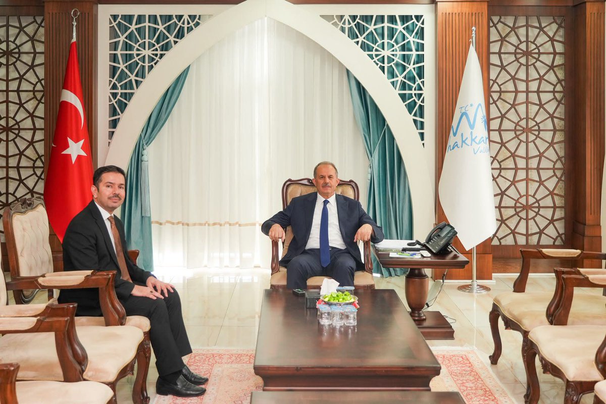 TKDKVAN's tweet photo. İl Koordinatörümüz İbrahim BAŞAK, Hakkari Valisi Sayın İbrahim TAŞYAPAN'ı makamında ziyaret ederek Kurumumuz ve Projeler hakkında bilgilendirmelerde bulundu. https://t.co/JLk9HQgwtN