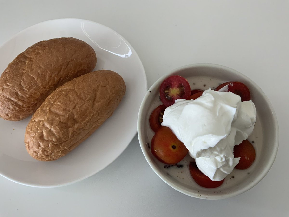 naediet's tweet photo. 아침-오나오 + 반미35g 2개(190kcal)
점심-계란찜(두알) + 바질페��토통밀파스타
저녁-오나오(스테비아방토) + 반미4개 ㅅㅂ(380kcal) https://t.co/eH2BhG0J3K