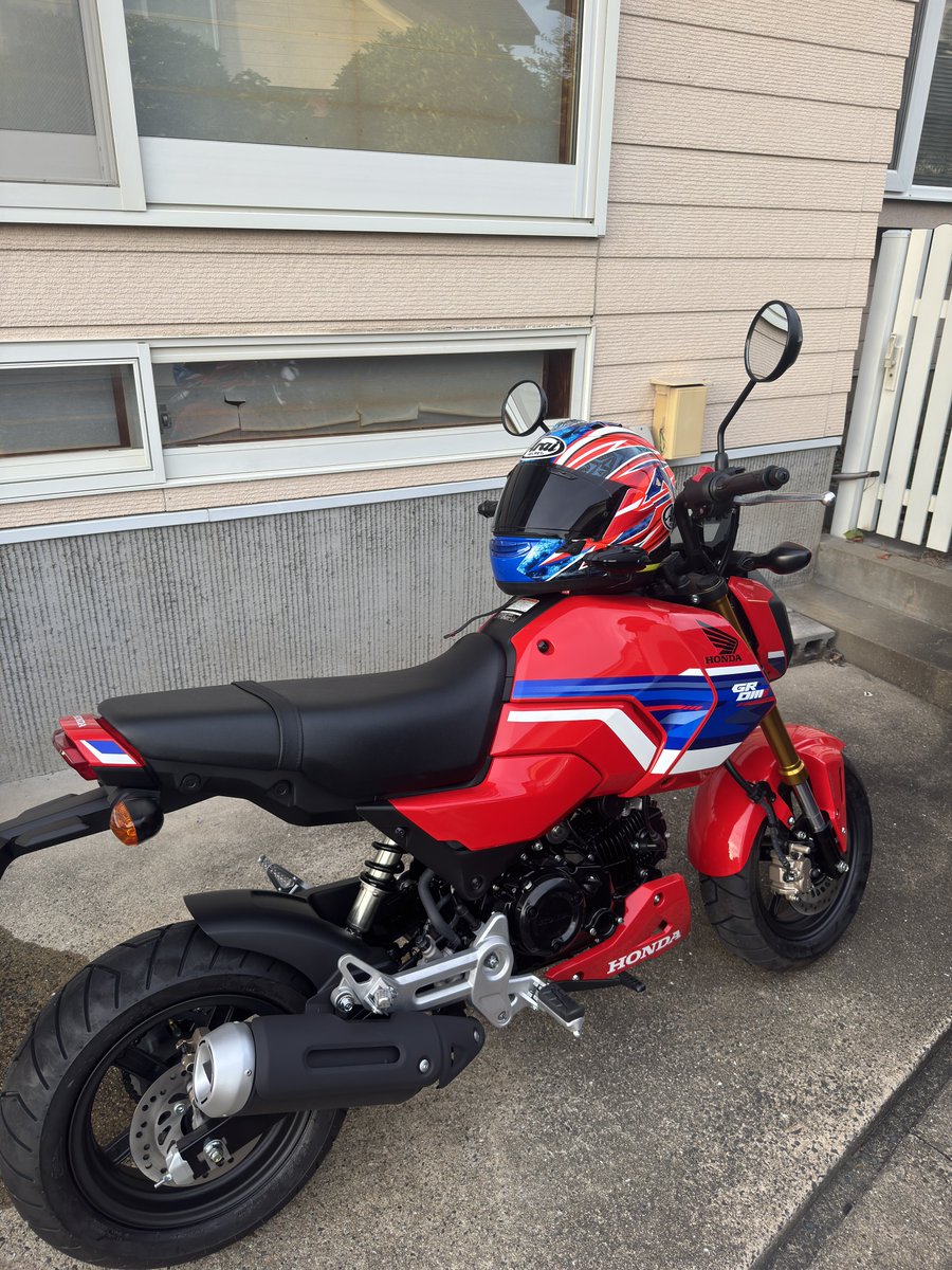 Yu_Yu_Yu_cbr's tweet photo. 人生初新車納車🏍
ヘルメットに合わせてバイク買った🤣
体調悪いからトランポで納車 https://t.co/Lsr25cZPJM
