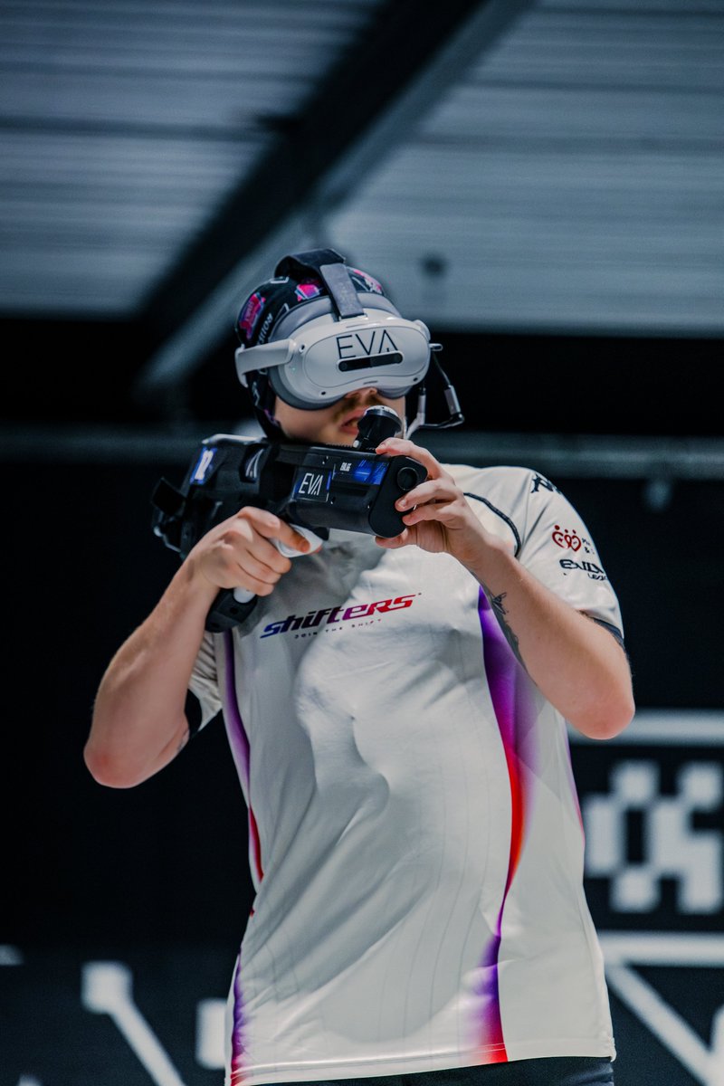 ShiftersGG's tweet photo. The individual talents stepped up too!

🩸 2.07 KDA for @Tirrnageva (3rd in the League)
💣 14 grenade kills for @s9eva (1st in the League)
🏃‍♂️ 10.6km ran by @mattdouuu (5th in the League) https://t.co/60tVKfYwq7